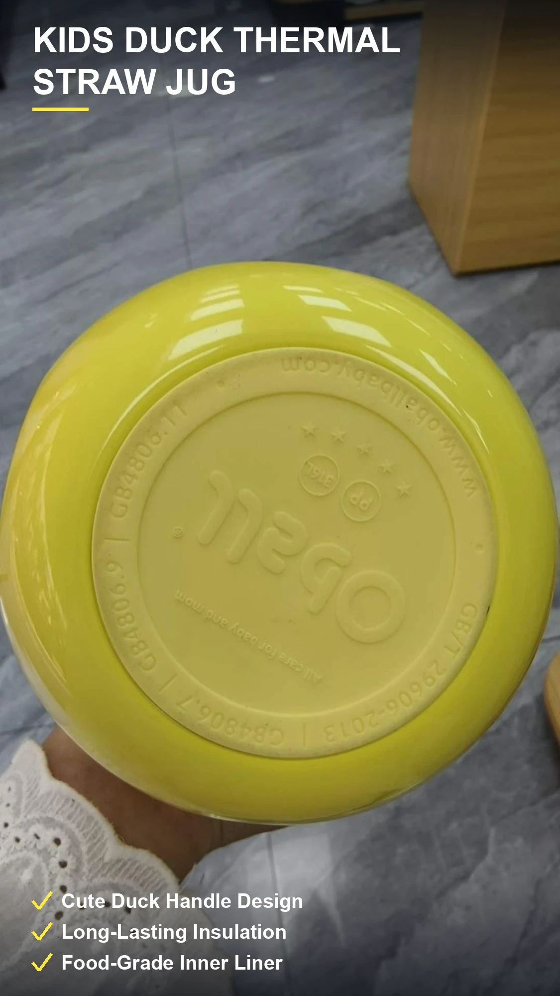 小黄鸭儿童保温吸管壶 鸭子提手造型萌趣 食品级内胆保温持久 现货